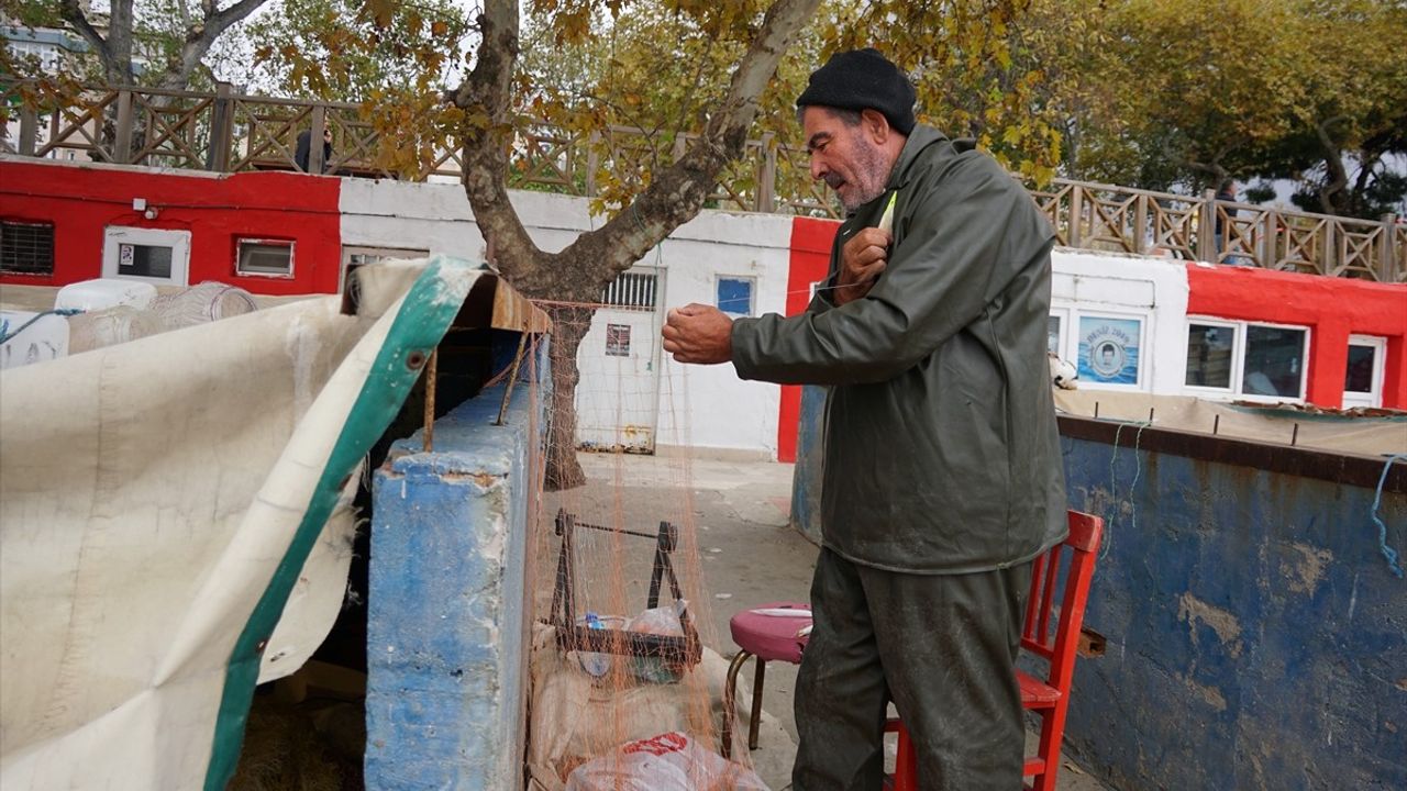 Tekirdağ'da Balıkçılar Poyraz Nedeniyle Ava Çıkaramıyor