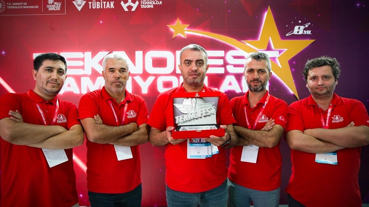 TEKNOFEST 2025: Vefa Yokuşu Ekibinden Yapay Zeka ile Cumhuriyet'e Vefa