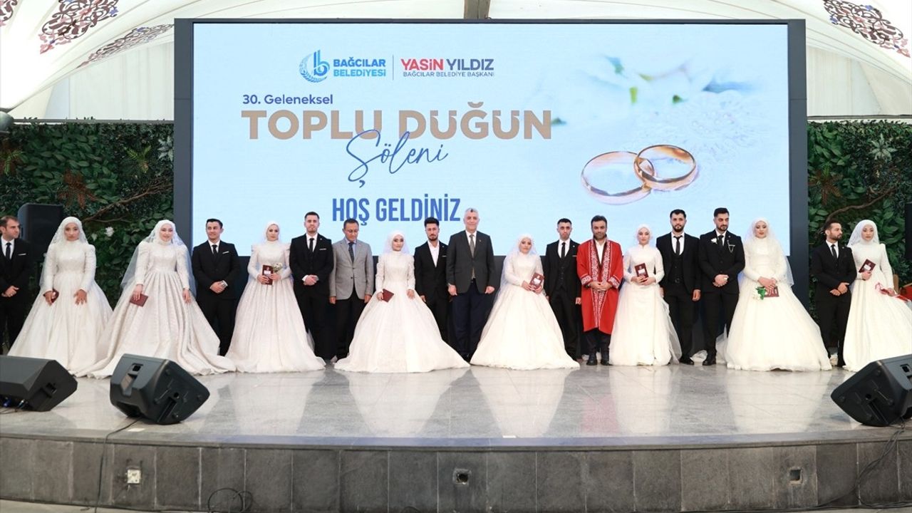 Ticaret Bakanı Bolat, Bağcılar'da Nikah Şahitliği Yaptı