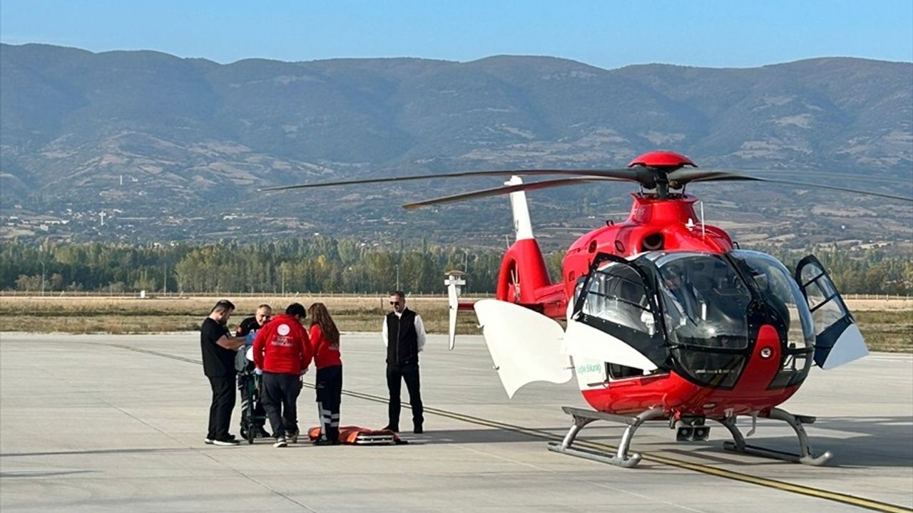 Tokat'ta Elektrik Akımına Kapılan Hasta, Ambulans Helikopterle Ankara'ya Sevk Edildi