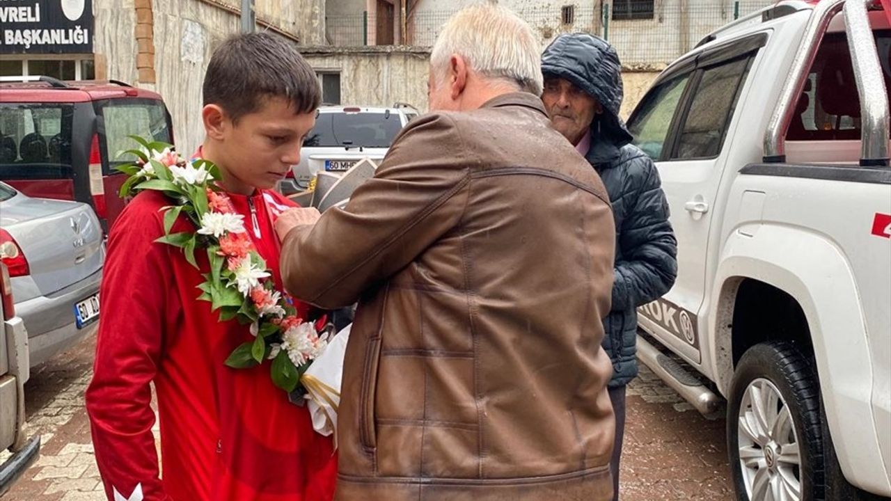 Tokatlı Güreşçi Ahmet Ensar Akbaş, Balkan Şampiyonası'nda İkinci Olmanın Gururunu Yaşadı