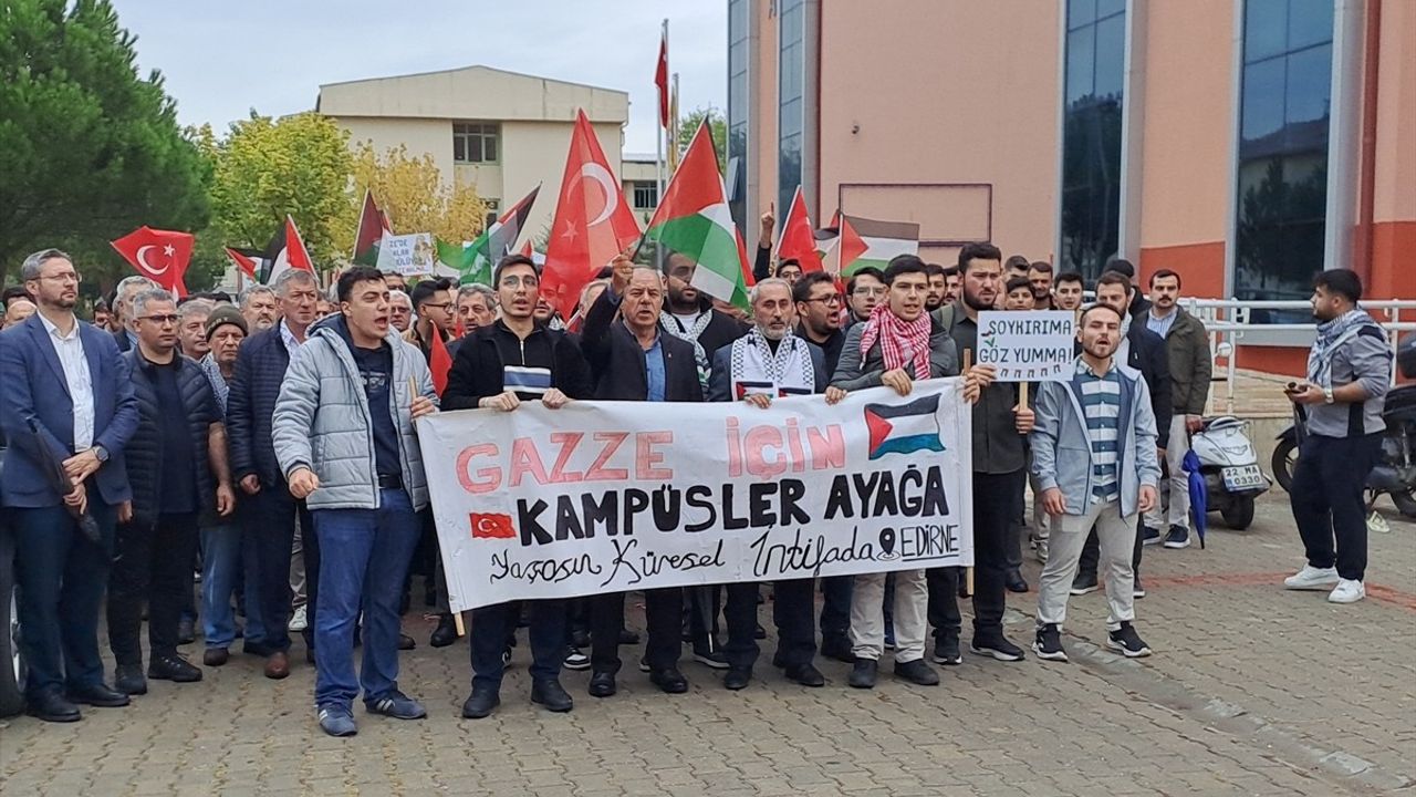 Trakya Üniversitesi'nde Gazze İçin Umut Yürüyüşü Düzenlendi