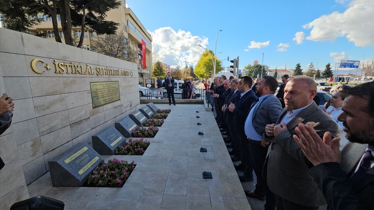 Türk Dünyası Abidesi Çorum'da Törende Açıldı