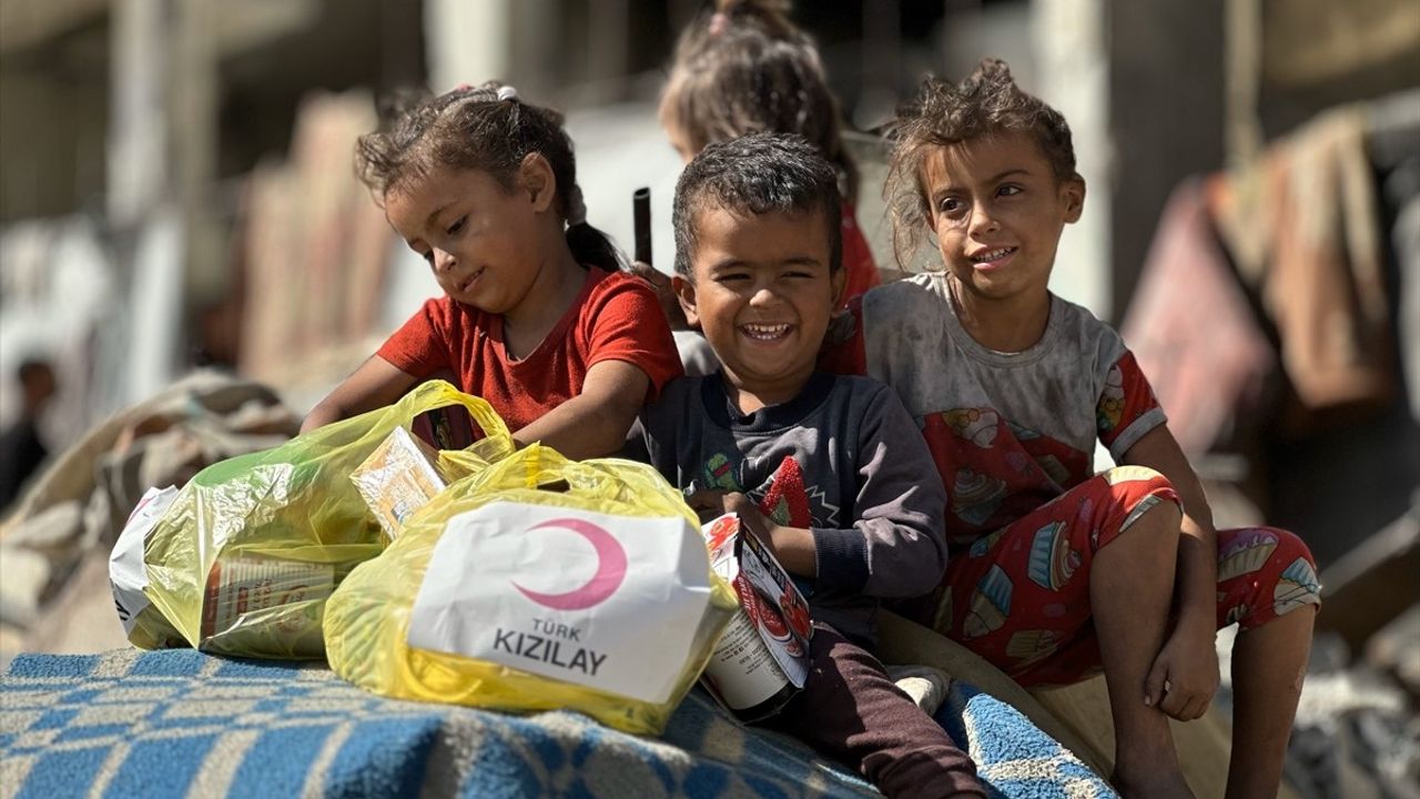 Türk Kızılay, Gazze'deki İnsani Yardımlara Devam Ediyor