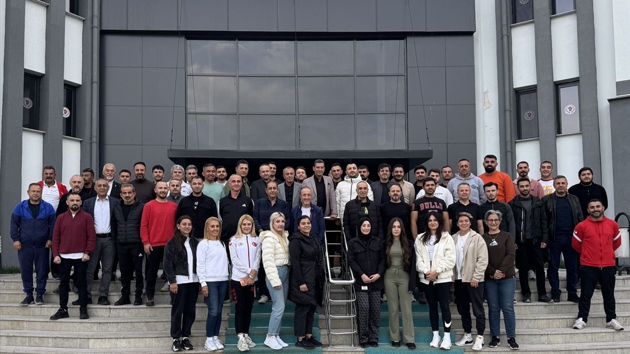 Türkiye Boks Federasyonu Hakem Gelişim Semineri Başladı