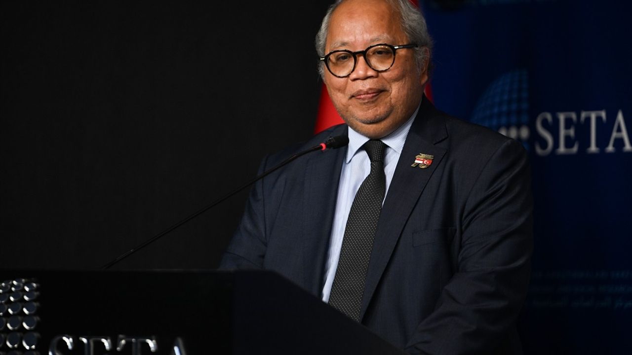 Türkiye-Endonezya Ortaklık Forumu'nda Bölgesel Meseleler Tartışıldı