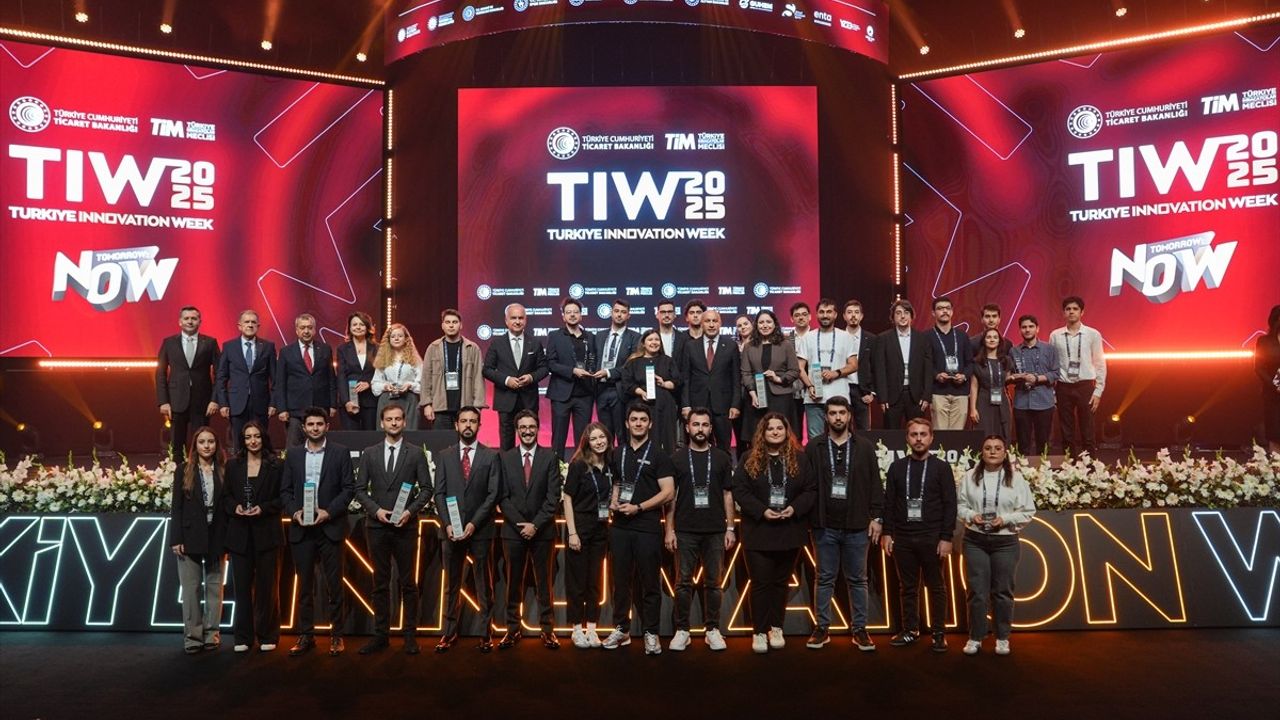 Türkiye Innovation Week 2025'te Girişim ve İnovasyon Ödülleri Sahiplerini Buldu