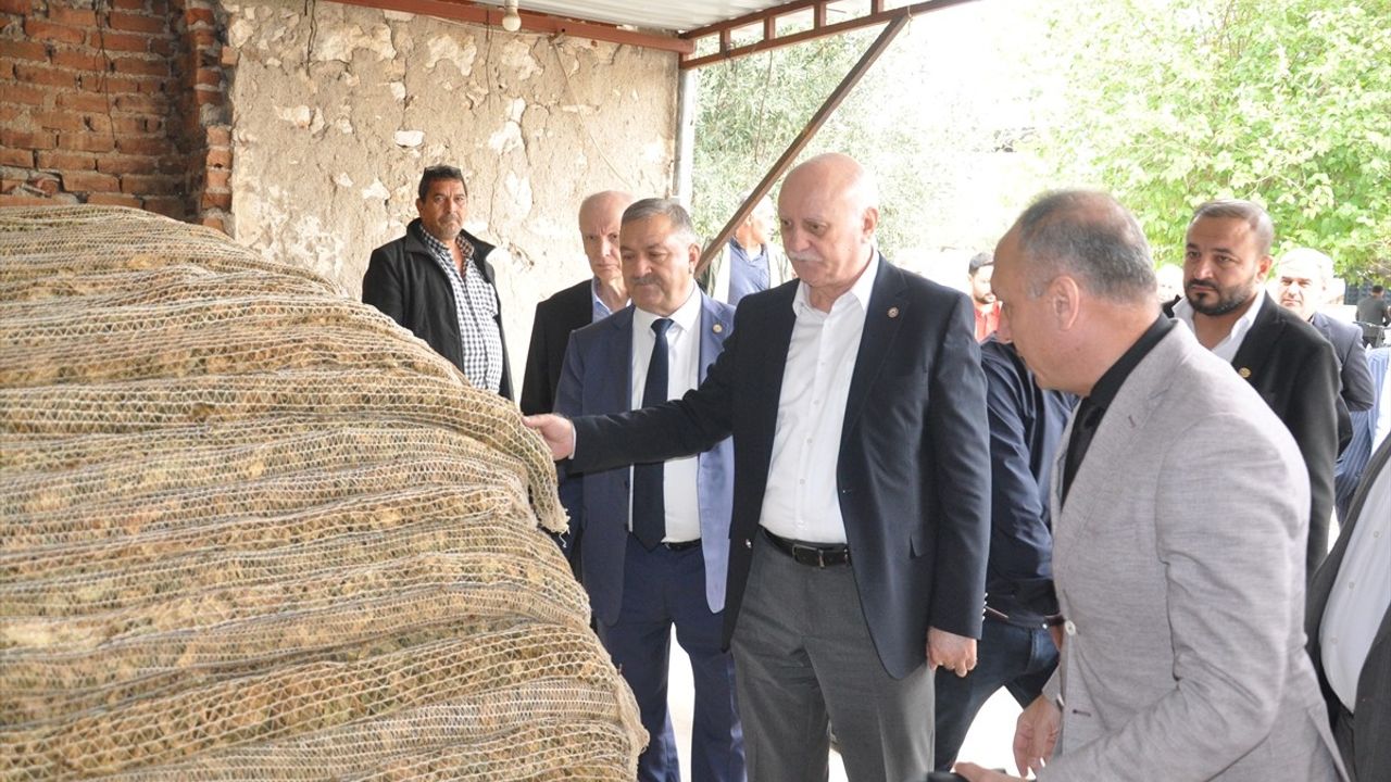 TZOB Genel Başkanı Bayraktar İzmir'de Tarım Üreticilerini Ziyaret Etti