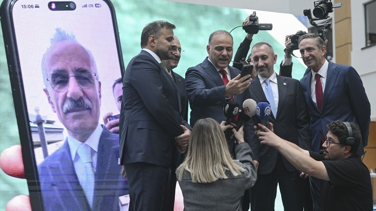 Ulaştırma Bakanı Uraloğlu'ndan 5G İhalesine Değerli Açıklamalar