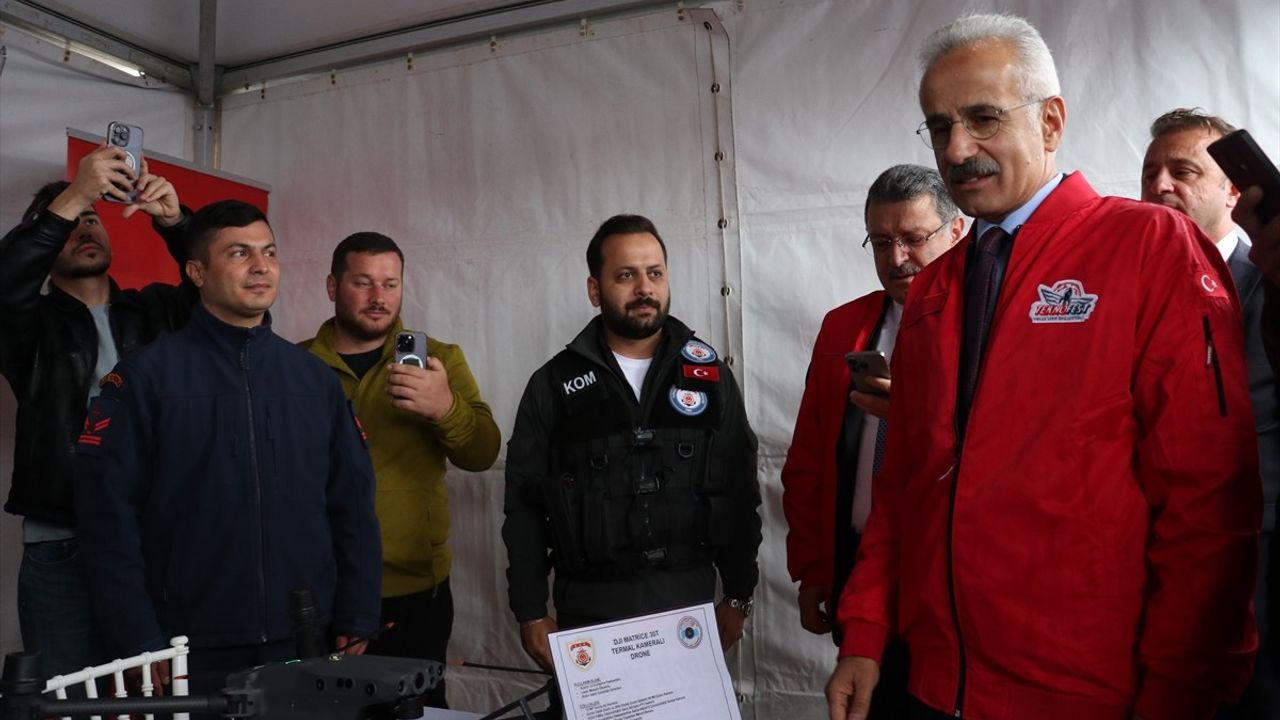 Ulaştırma ve Altyapı Bakanı Uraloğlu'ndan 5G ve Akıllı Ulaşım Açıklamaları