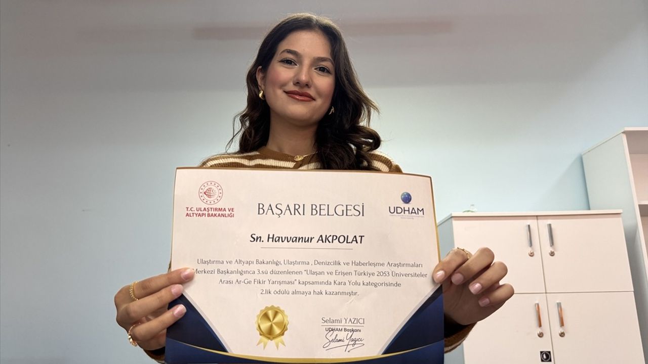 Üniversite Öğrencilerinin Çevre Dostu Ulaşım Projesi Ödül Kazandı