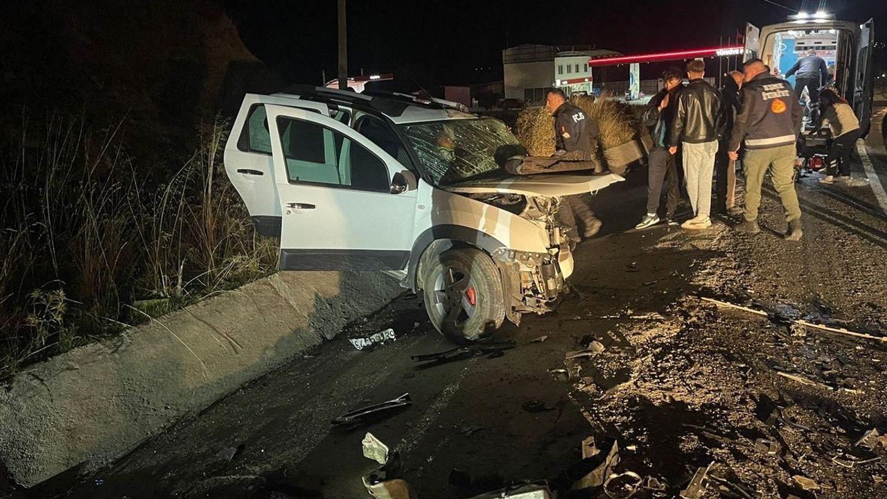 Uşak'ta Trafik Kazası: Karı Koca Hayatını Kaybetti