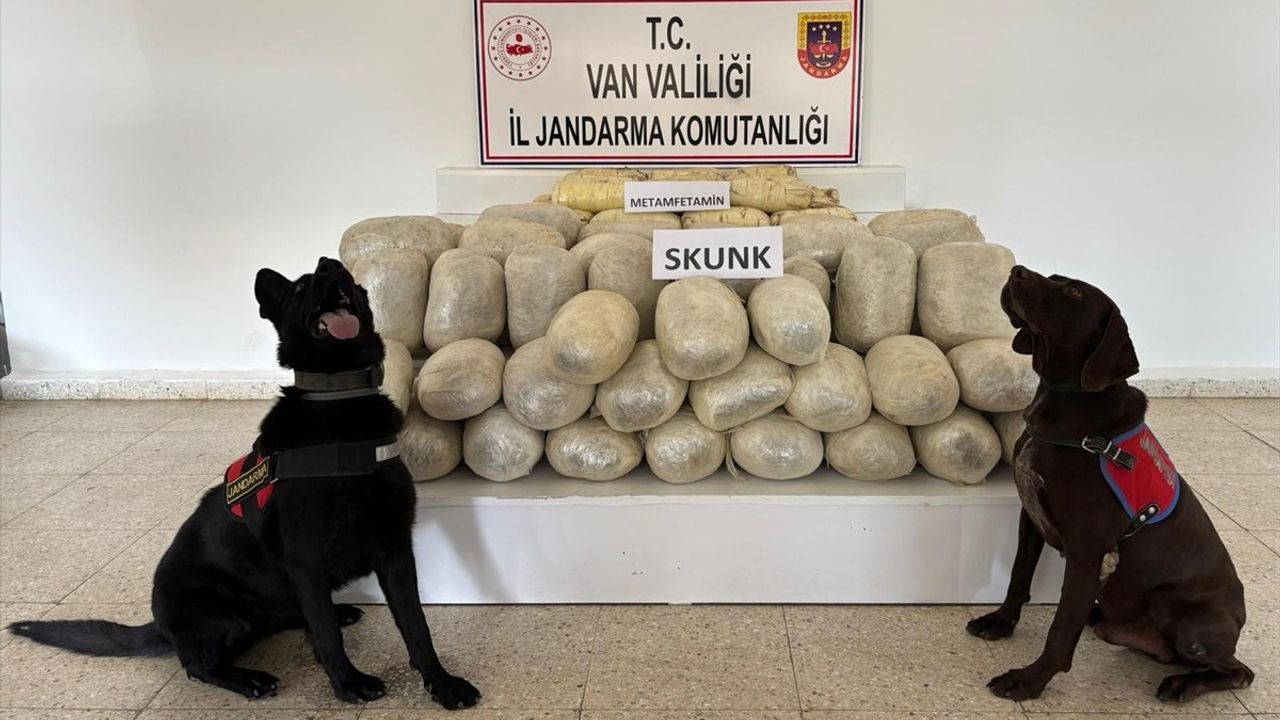 Van'da Uyuşturucu Operasyonu: 106 Kilo 800 Gram Ele Geçirildi