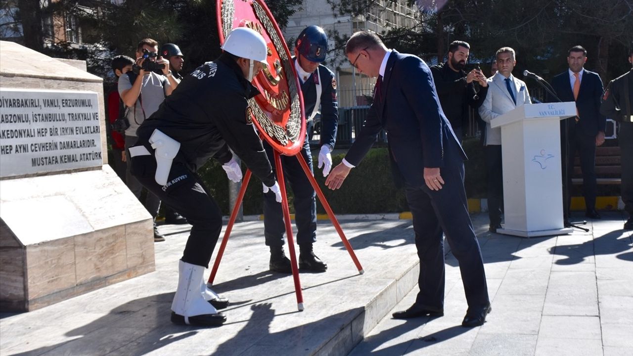 Van ve Çevresinde Cumhuriyet Bayramı Törenleri