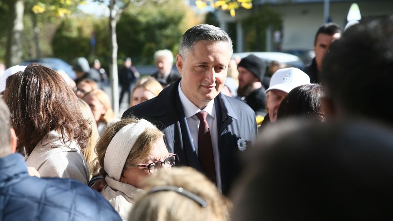 Viyana'da Srebrenitsa Soykırımı Anma Anıtı Açıldı
