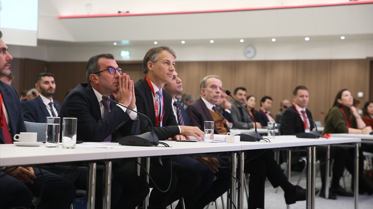 Viyana'da Türkiye ile Avusturya Arasında Ticaret ve Yatırım Konferansı Düzenlendi