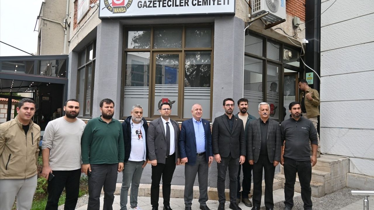 Zafer Partisi Genel Başkanı Özdağ, Manisa Gazeteciler Cemiyetini Ziyaret Etti