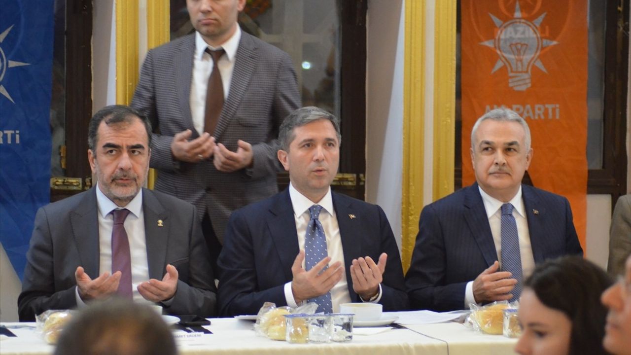 Zafer Sırakaya'nın Aydın'daki Dayanışma Yemeği