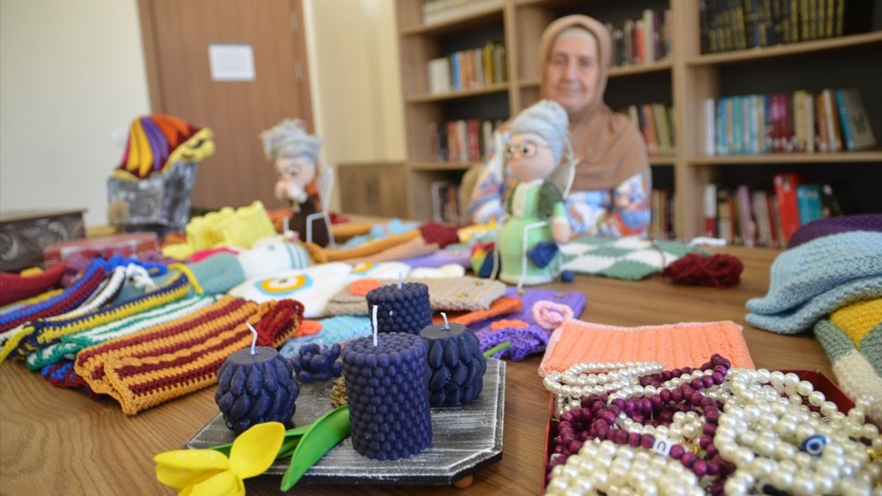 75 Yaşındaki Hatice Urgancı'nın El Emeğiyle İyilik Hareketi