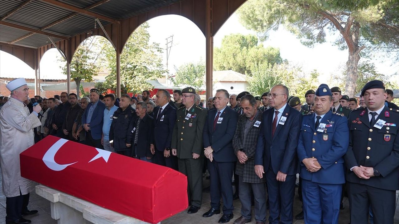 95 Yaşında Vefat Eden Kore Gazisi Son Yolculuğuna Uğurlandı