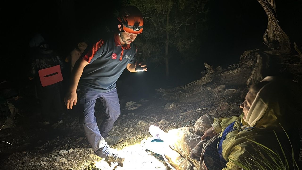 Antalya'da Mahsur Kalan Turist Kurtarıldı