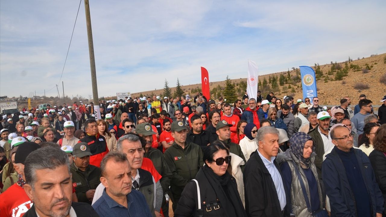 Eskişehir'deki Orman Yangında Şehit Olan Muharrem Can İçin Fidan Dikimi Yapıldı