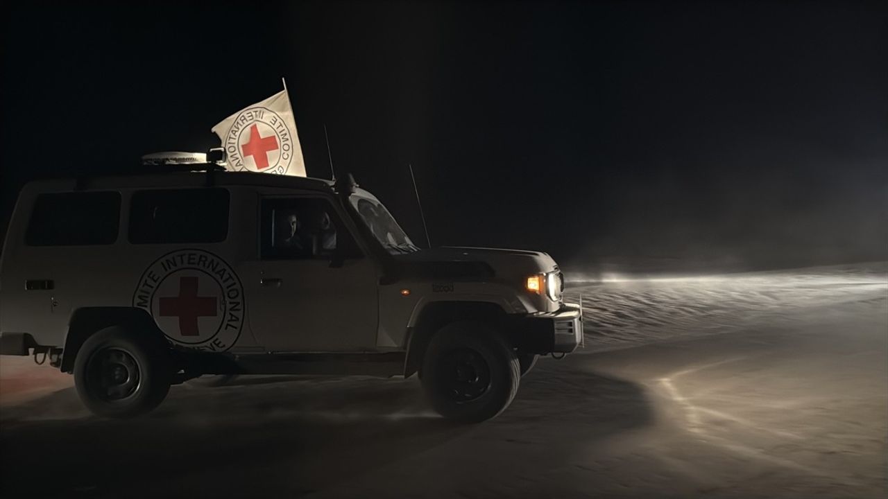 İsrail, Hamas'tan 3 Esir Cesedi Aldı