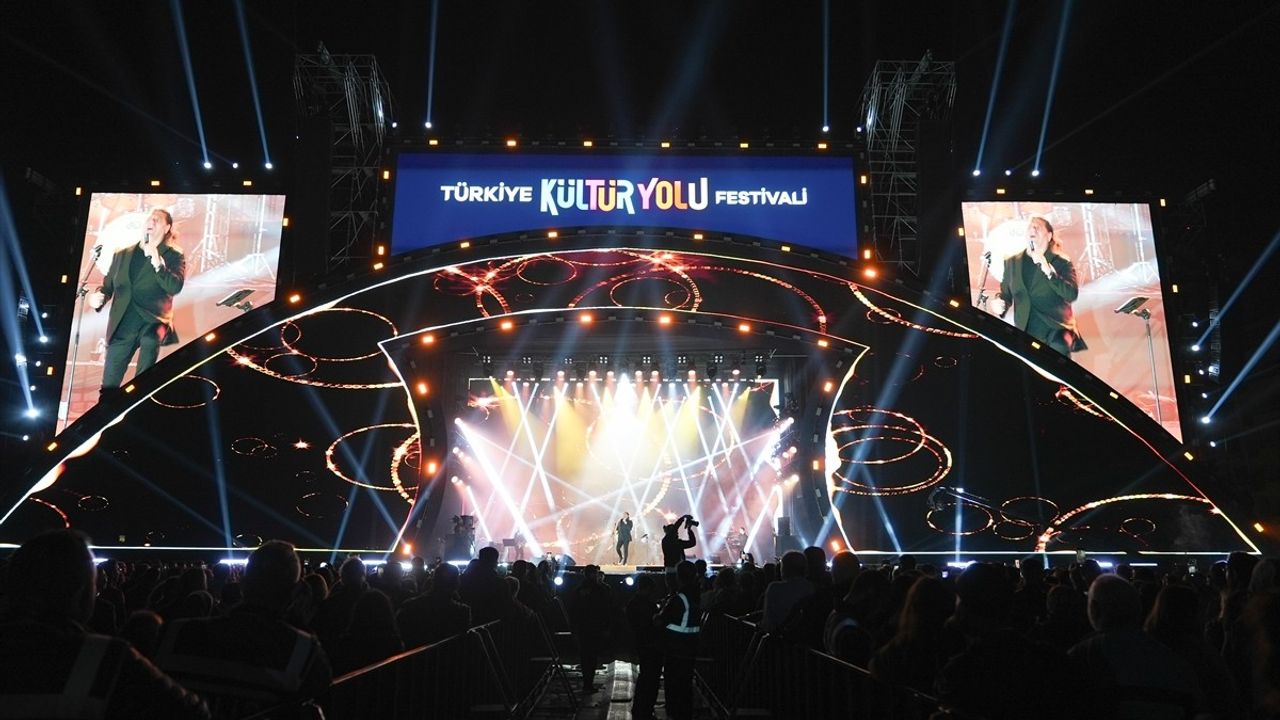 İzmir Kültür Yolu Festivali Renkli Etkinliklerle Sona Erdi