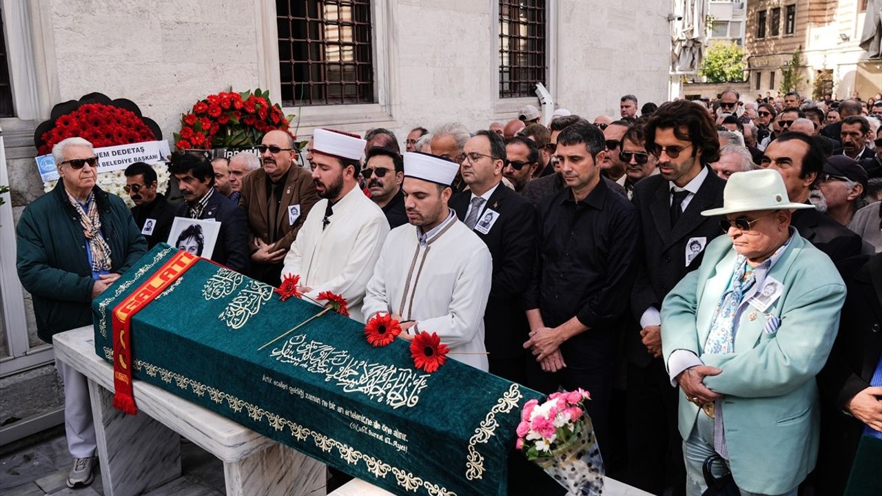 Türk Sinemasının Usta İsimlerinden Engin Çağlar Hayatını Kaybetti