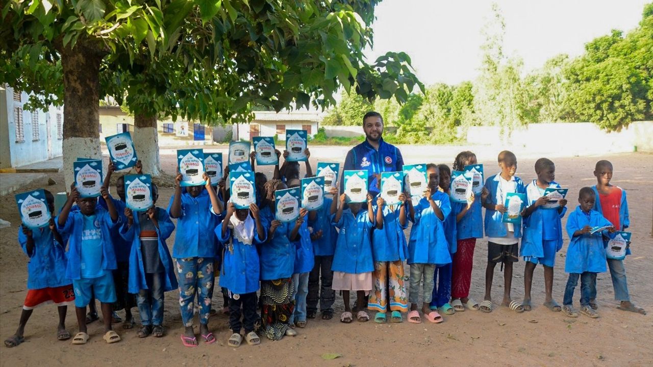 Türkiye Diyanet Vakfı Senegal'deki Öğrencileri Destekliyor