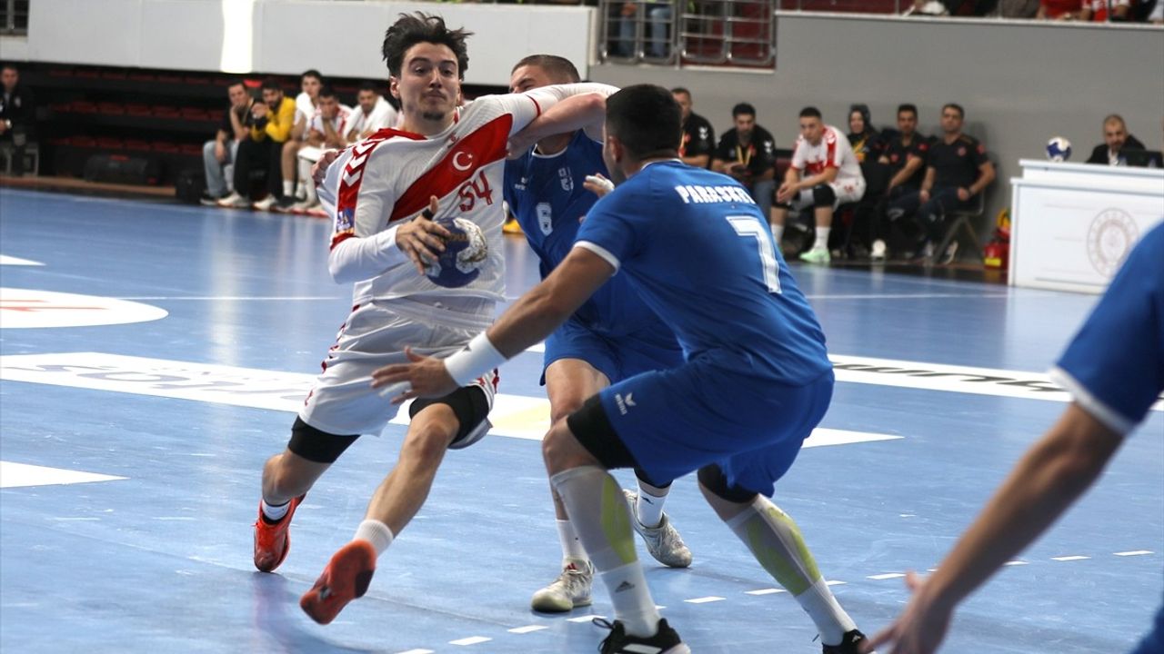 Türkiye Hentbol Takımı Güney Kıbrıs'ı Farklı Geçti