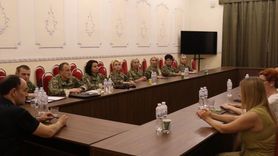 Ukrayna'da Kadın Askerlerin Rolü ve Yeni Üniforma Tanıtımı