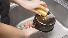 Dibi Tutmuş Tencere Nasıl Temizlenir?