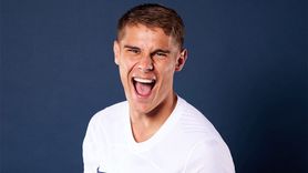 Tottenham, Micky van de Ven'i transfer etti