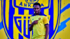 Ankaragücü, Jamaikalı futbolcu Renaldo Cephas ile 4 yıllık sözleşme imzaladı