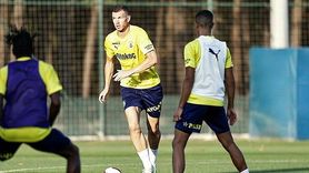 Fenerbahçe'nin Transfer Gündemi: Jovic ve Altay Bayındır