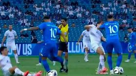 Neymar'ın Rakip Oyuncuyu İttiği Anlar Sosyal Medyada Gündem Oldu