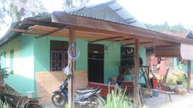 Endonezya'da Gök Taşı Bulunan Adam Milyoner Oldu