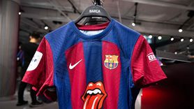 Barcelona, El Clasico'da Rolling Stones Logolu Forma Giyecek