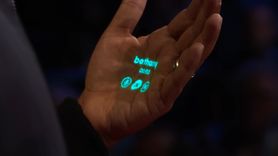 Humane AI Pin: Yeni Nesil Giyilebilir Cihaz