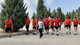 Ampute Milli Takım, Neşet Ertaş'ın Kabrini Ziyaret Etti