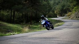 Baba ve Oğul Motosiklet Yarışlarına Hazırlanıyor