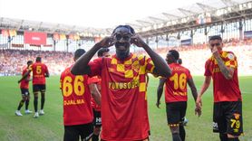 Göztepe, Net Global Sivasspor'u İlk Yarıda Geride Bıraktı
