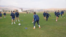 Yüksekova'nın Kadın Futbol Takımı Hedefe Kilitlendi