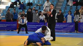 Gümüşhane'de Gençler Judo Grup Müsabakaları Heyecanı