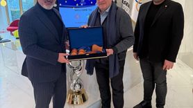 Nahit Şahin ve WBSC Başkanı Riccardo Fraccari Görüştü