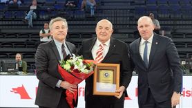 Anadolu Efes, Bursaspor Yörsan'ı Farklı Geçti