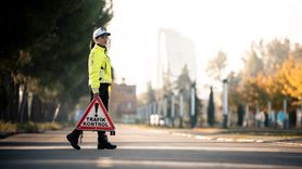 Adana Emniyet Müdürü'nden Kadın Polislerine Anlamlı Kutlama