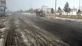 Ardahan'da Soğuk Hava Etkili: Kura Nehri Buz Tuttu