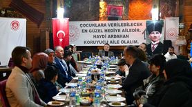 Ardahan Valisi Hayrettin Çiçek, Koruyucu Ailelerle İftarda Buluştu